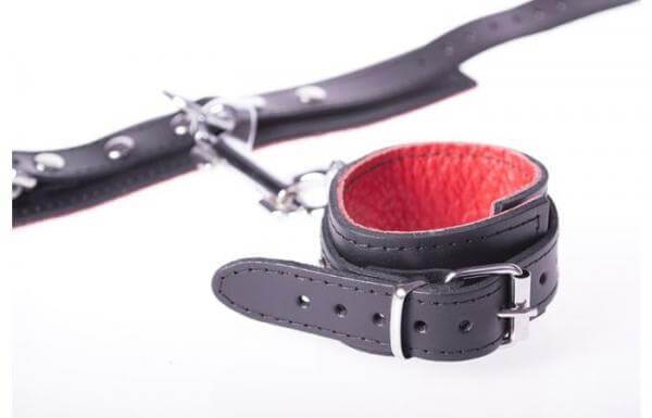 King Kink | Basic leather ankle cuffs | 5 cm