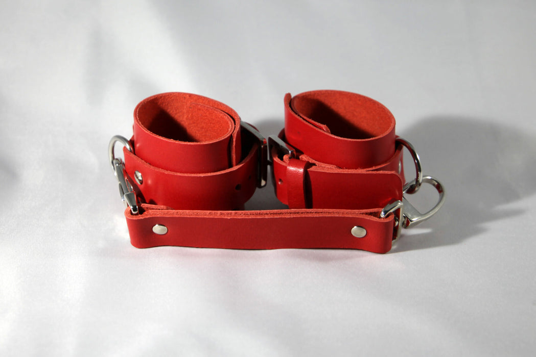 Moonbow | cuffs | red