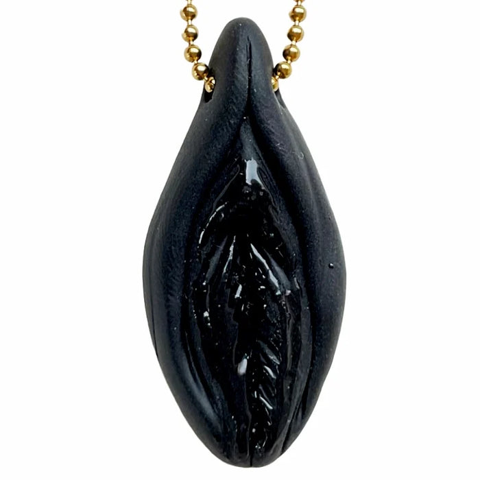 Pussy Pendant | Denise Rosenboom | vulvar necklace