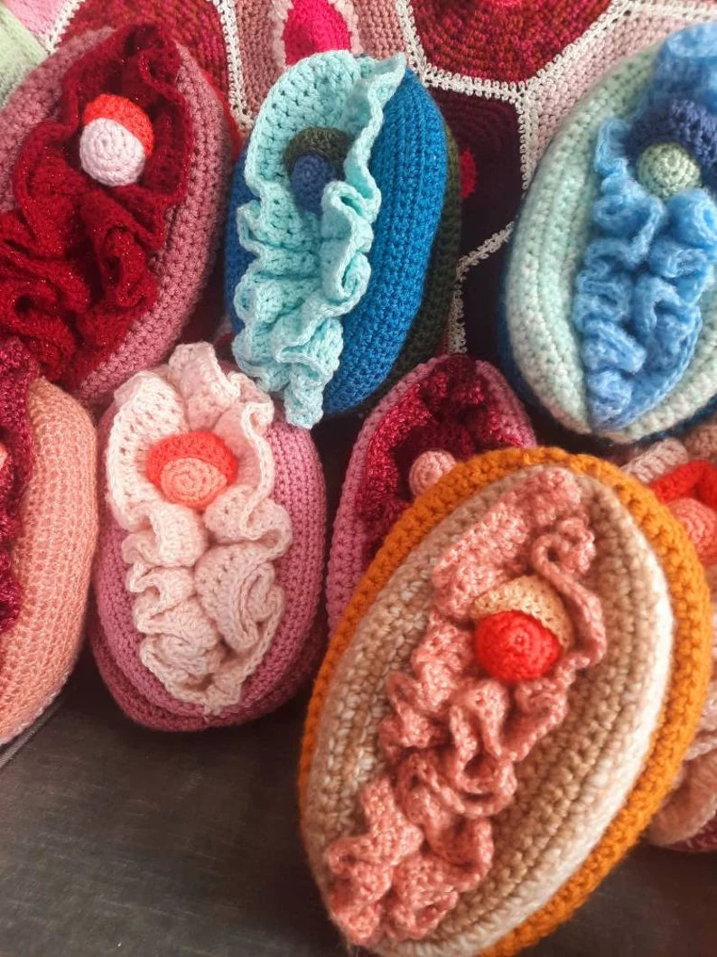 House of Daan | crochet vulva