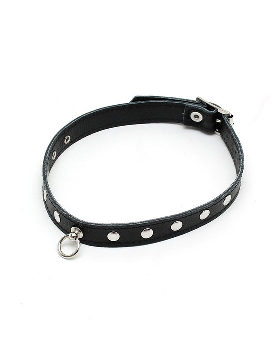 Leather collar with studs
