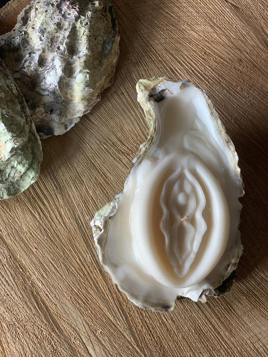 Vulva in oesterschelp | geurkaarsen